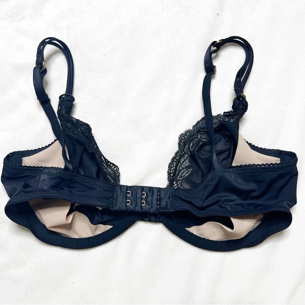 Victorias Secret Very Sexy Black Bra - Picture 2 of 7